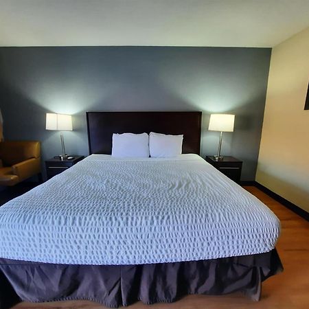 Americas Best Value Inn مولين المظهر الخارجي الصورة