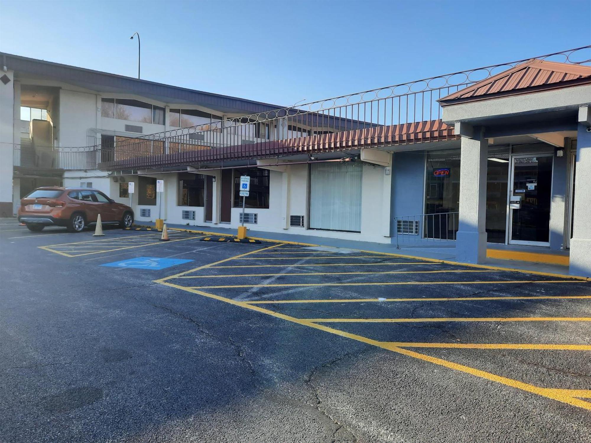 Americas Best Value Inn مولين المظهر الخارجي الصورة