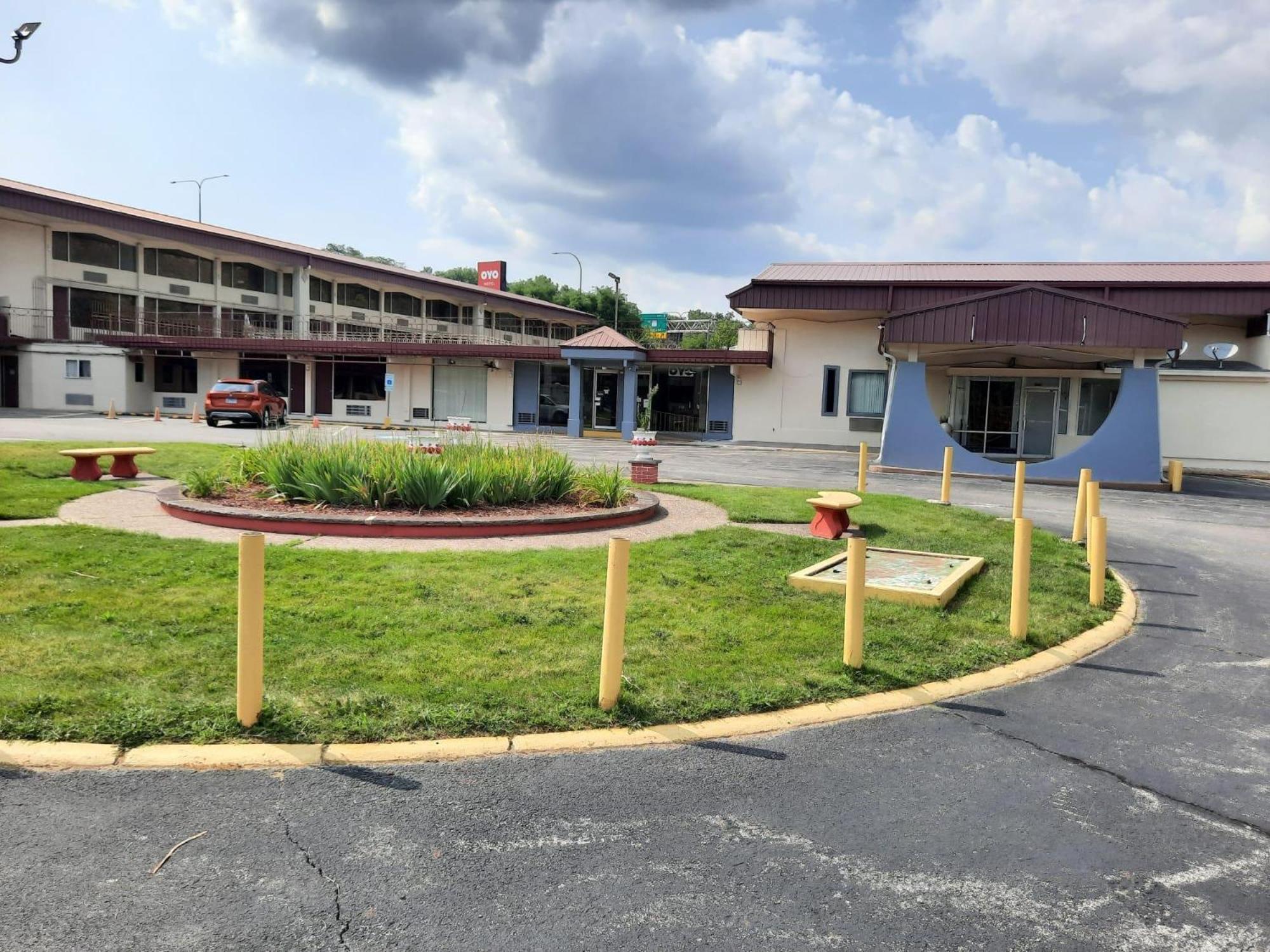 Americas Best Value Inn مولين المظهر الخارجي الصورة